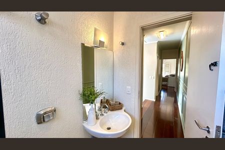 Casa à venda com 190m², 3 quartos e 3 vagas Casa à venda com 190m², 3 quartos e 3 vagasBanheiro 1