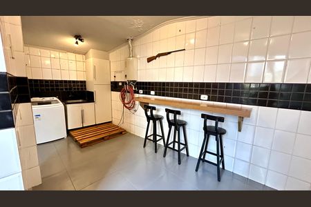 Casa à venda com 190m², 3 quartos e 3 vagas Casa à venda com 190m², 3 quartos e 3 vagasÁrea de Serviço e Churrasqueira