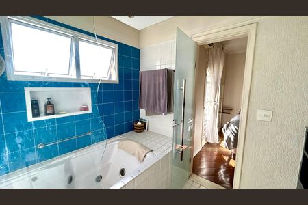 Casa à venda com 190m², 3 quartos e 3 vagas Casa à venda com 190m², 3 quartos e 3 vagasBanheiro da Suíte