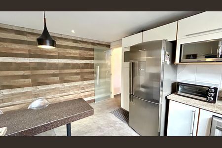 Casa à venda com 190m², 3 quartos e 3 vagas Casa à venda com 190m², 3 quartos e 3 vagasCozinha