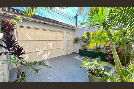 Casa à venda com 190m², 3 quartos e 3 vagas Casa à venda com 190m², 3 quartos e 3 vagasGaragem