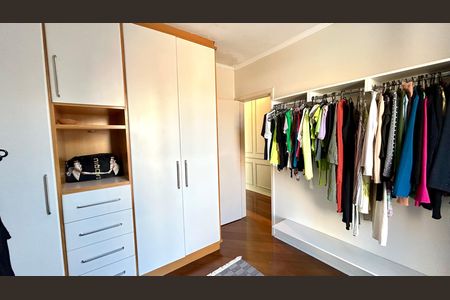 Casa à venda com 190m², 3 quartos e 3 vagas Casa à venda com 190m², 3 quartos e 3 vagasQuarto 2