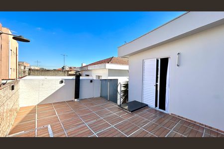 Casa à venda com 190m², 3 quartos e 3 vagas Casa à venda com 190m², 3 quartos e 3 vagasQuintal