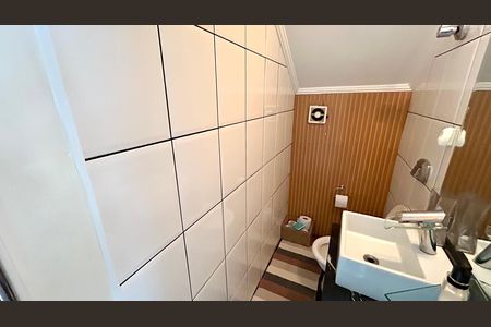 Casa à venda com 190m², 3 quartos e 3 vagas Casa à venda com 190m², 3 quartos e 3 vagasLavabo