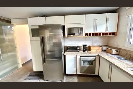 Casa à venda com 190m², 3 quartos e 3 vagas Casa à venda com 190m², 3 quartos e 3 vagasCozinha