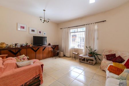 Casa à venda com 105m², 3 quartos e 4 vagasSala
