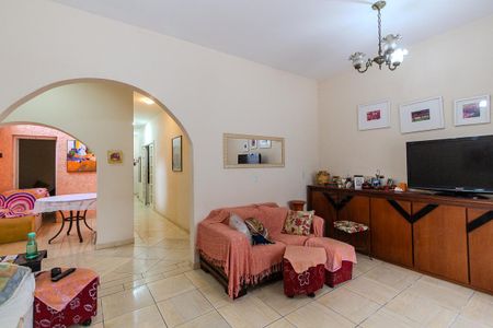 Casa à venda com 105m², 3 quartos e 4 vagasSala