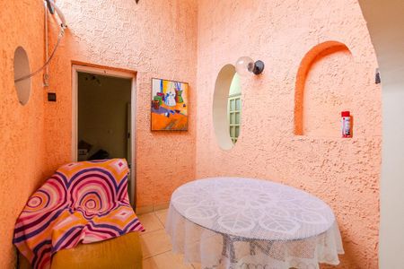 Casa à venda com 105m², 3 quartos e 4 vagasSala