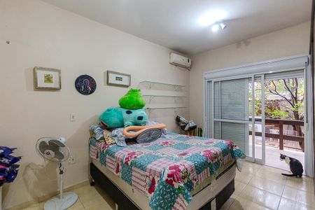 Casa à venda com 105m², 3 quartos e 4 vagasQuarto 2