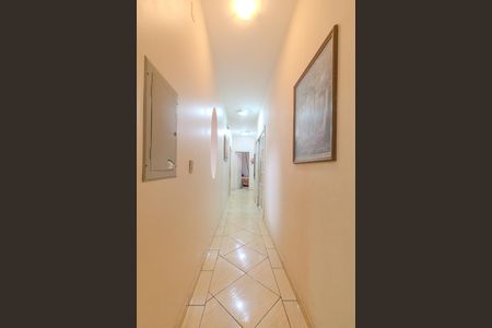 Casa à venda com 105m², 3 quartos e 4 vagasCorredor