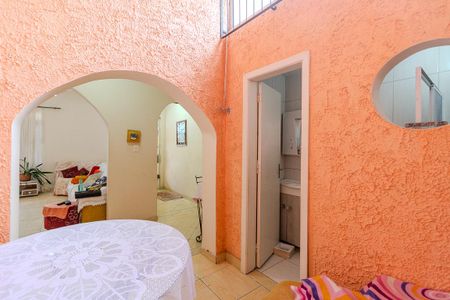 Casa à venda com 105m², 3 quartos e 4 vagasSala