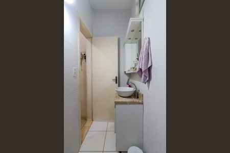 Casa à venda com 105m², 3 quartos e 4 vagasBanheiro 2