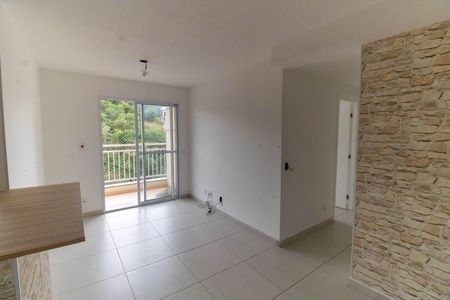 Sala de apartamento para alugar com 2 quartos, 60m² em Maria Paula, Niterói