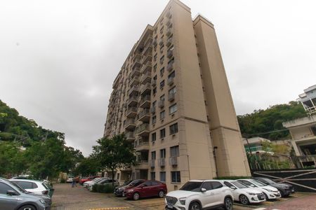 Apartamento para alugar com 60m², 2 quartos e 1 vagaFachada