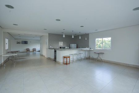 Apartamento para alugar com 39m², 2 quartos e 1 vaga Apartamento para alugar com 39m², 2 quartos e 1 vagaÁrea comum - Salão de festas