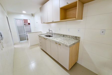 Apartamento para alugar com 85m², 2 quartos e 2 vagas Apartamento para alugar com 85m², 2 quartos e 2 vagasCozinha
