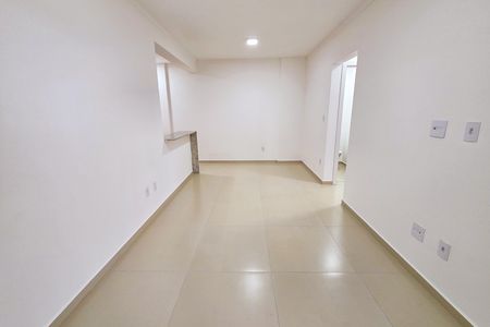 Sala de apartamento para alugar com 2 quartos, 85m² em Canto do Forte, Praia Grande