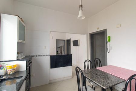 Apartamento para alugar com 130m², 3 quartos e sem vaga Apartamento para alugar com 130m², 3 quartos e sem vagaCozinha