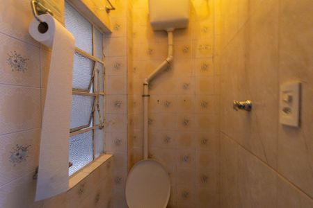 Apartamento para alugar com 130m², 3 quartos e sem vaga Apartamento para alugar com 130m², 3 quartos e sem vagaBanheiro de serviço