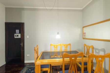 Apartamento para alugar com 130m², 3 quartos e sem vaga Apartamento para alugar com 130m², 3 quartos e sem vagaSala