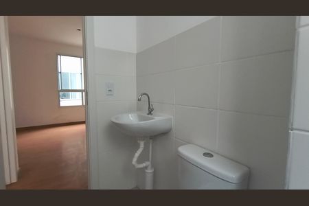 Banheiro  de apartamento à venda com 2 quartos, 44m² em Vargem Grande, Rio de Janeiro