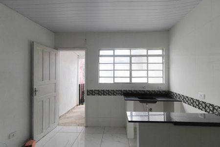 Casa para alugar com 1 quarto, 16m² em Vila Olinda, São Paulo
