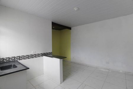 Casa para alugar com 1 quarto, 16m² em Vila Olinda, São Paulo
