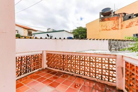 Casa à venda com 235m², 3 quartos e 2 vagas