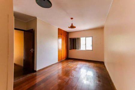 Casa à venda com 235m², 3 quartos e 2 vagas