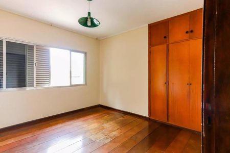 Casa à venda com 235m², 3 quartos e 2 vagas