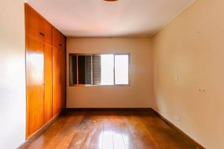 Casa à venda com 235m², 3 quartos e 2 vagas