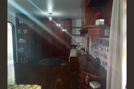 Casa à venda com 250m², 3 quartos e 4 vagas