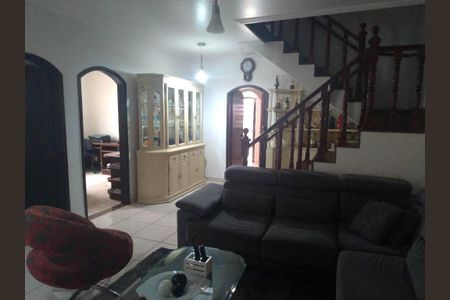 Casa à venda com 3 quartos, 250m² em Parque Renato Maia, Guarulhos