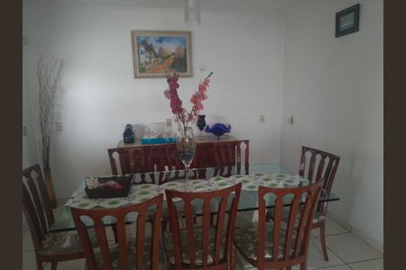 Casa à venda com 250m², 3 quartos e 4 vagas