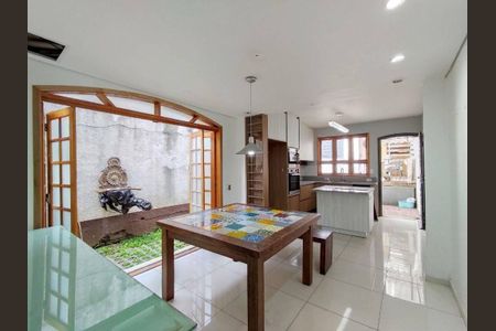 Casa à venda com 3 quartos, 160m² em Jardim Bonfiglioli, São Paulo
