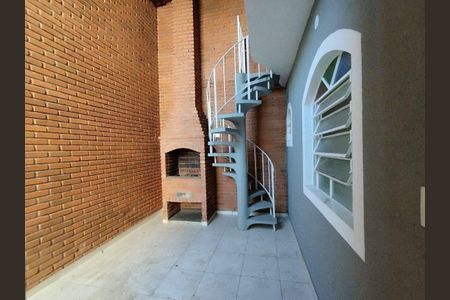 Casa à venda com 3 quartos, 154m² em Jardim Ester Yolanda, São Paulo