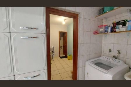 Casa à venda com 235m², 3 quartos e 4 vagas