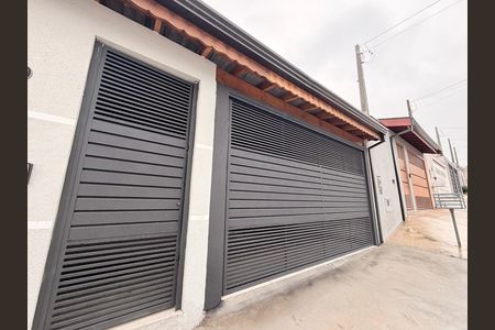 Casa à venda com 183m², 3 quartos e 2 vagasFachada