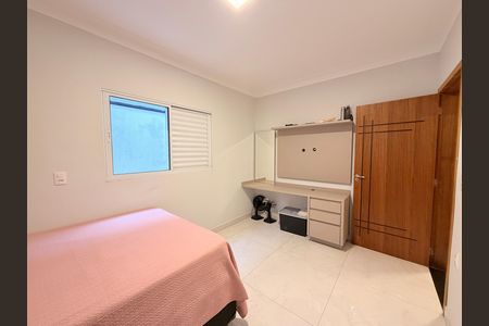 Casa à venda com 183m², 3 quartos e 2 vagasQuarto 2