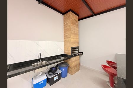 Casa à venda com 183m², 3 quartos e 2 vagasQuintal com Churrasqueira