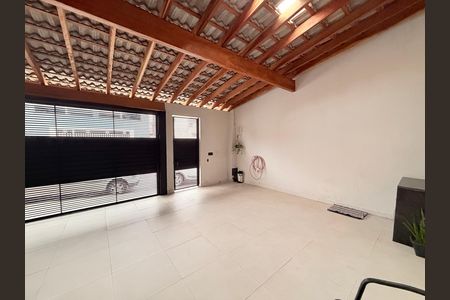 Casa à venda com 183m², 3 quartos e 2 vagasGaragem
