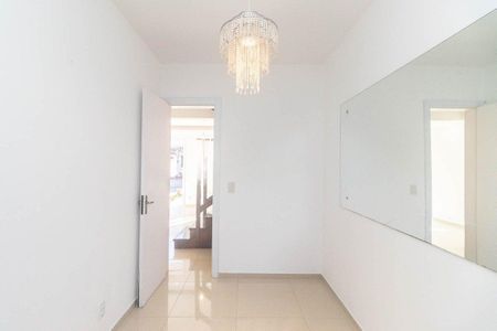 Quarto de apartamento à venda com 2 quartos, 77m² em Humaitá, Porto Alegre