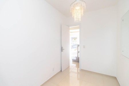 Apartamento para alugar com 77m², 2 quartos e 1 vagaQuarto