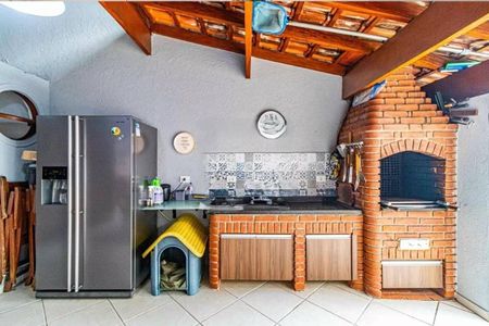 Casa à venda com 3 quartos, 235m² em Cidade São Francisco, São Paulo