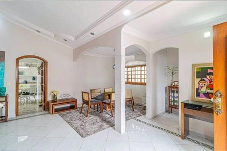 Casa à venda com 3 quartos, 235m² em Cidade São Francisco, São Paulo