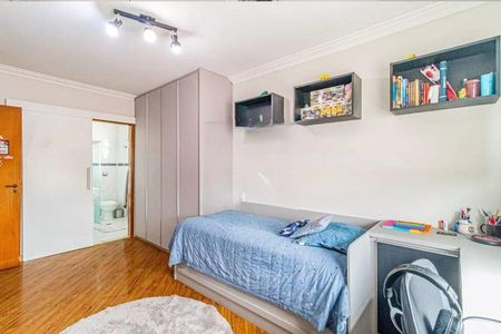 Casa à venda com 3 quartos, 235m² em Cidade São Francisco, São Paulo