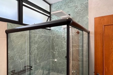 Casa para alugar com 170m², 3 quartos e 3 vagasBanheiro da Suíte 2
