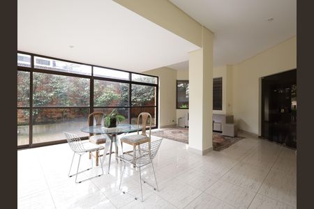 Apartamento à venda com 286m², 4 quartos e 5 vagasÁrea comum - Salão de festas
