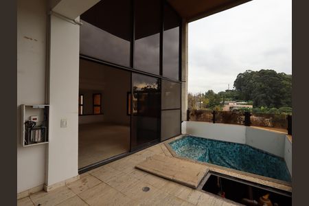 Apartamento à venda com 286m², 4 quartos e 5 vagasVaranda