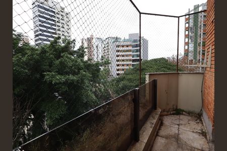 Apartamento à venda com 286m², 4 quartos e 5 vagasVaranda da suíte